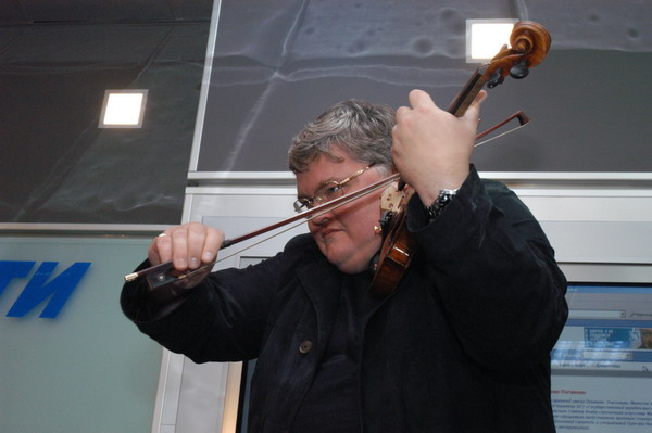 Скрипач, дирижер, народный артист России Сергей Стадлер